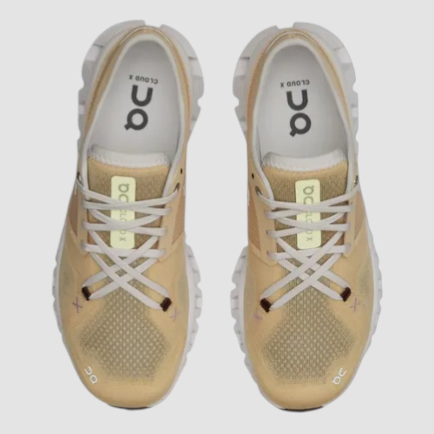 Tenis On Cloud X 3 Mujer Running 60.97789 Beige