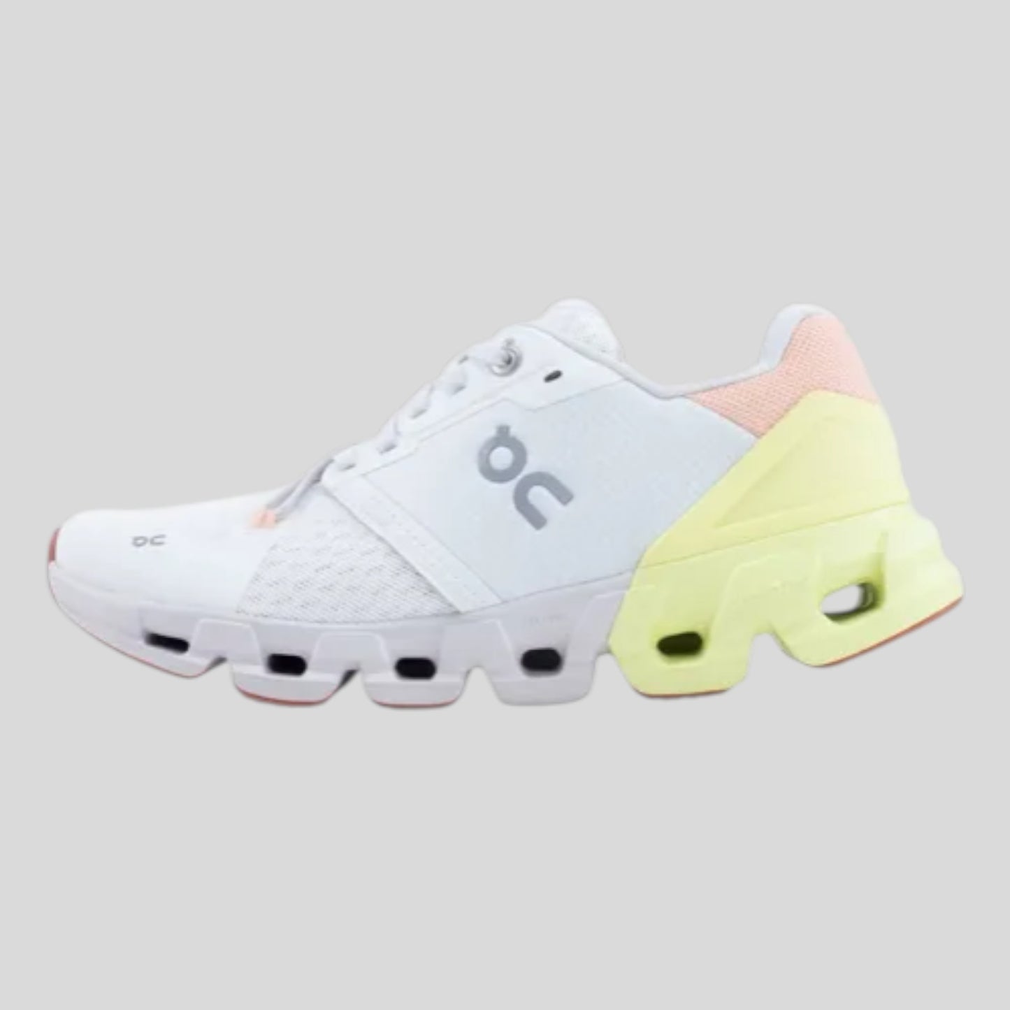 Tenis On Cloudflyer 4 Mujer 71.98249 Blanco